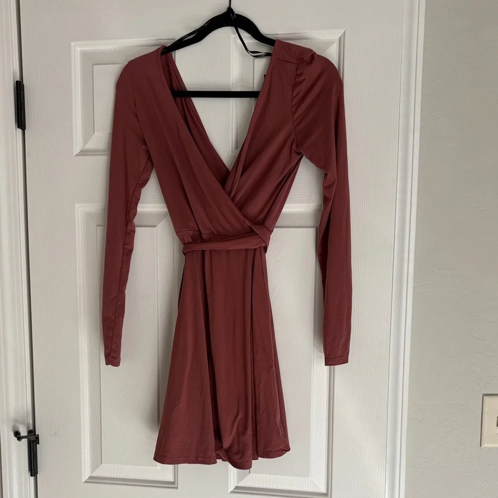 Forever 21 Long Sleeve Wrap Dress in Deep Red - Picture 2 of 6